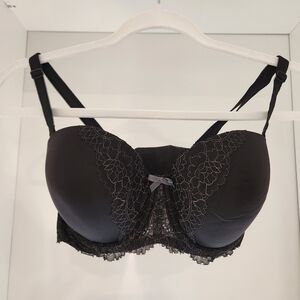 Victoria's Secret Dream Angels Black Lace Underwire Demi Bra with Bow